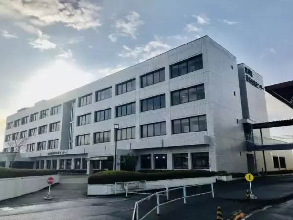 “鬼教官”だけじゃない！免許取得時「個性的すぎる教官たち」の思い出集まる！ 「泣かれた」「おもちゃのハンマーで叩かれたw」