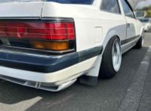 ブォン、ブォン、ブォ〜ン!! とにかくうるさい違法改造車 どこに訴えればよいのでしょうか？