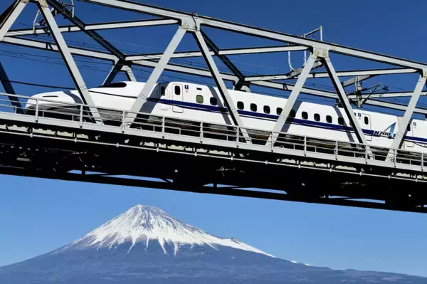 東海道新幹線から「富士山」へラクラク！ 駅と五合目むすぶ高速バス運行開始 “サファリパーク＆遊園地”経由も