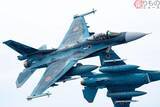 「日本のF-2後継は本当に2035年に間に合う？ 次世代機開発の首脳が語った「絶対に遅らせられない理由」とは？」の画像1