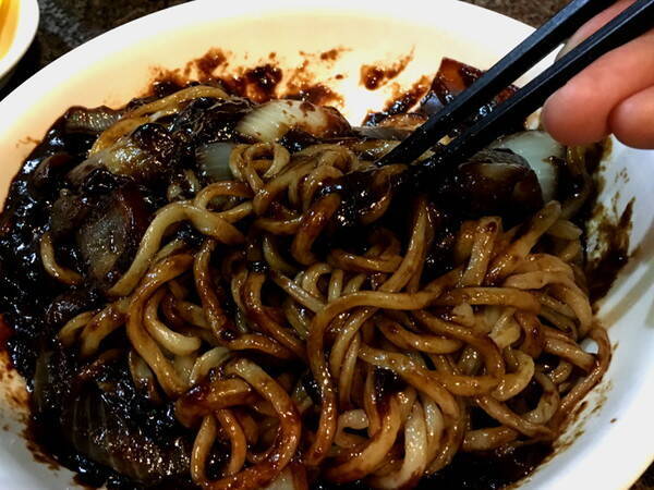 グルメ 日本人が知らない韓国人が大好きな料理 ジャジャン麺 が超激ウマ 16年4月26日 エキサイトニュース 2 3