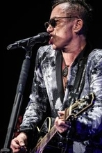 長渕剛さん側、イベント会社の破産申立に続き代表を刑事告訴　～長渕さん「徹底追求」、イベント会社代表「横領でない」と反論～