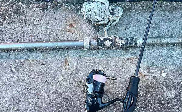 立てかけていたタックルが突然海中に「ドボン！」　落下事故の原因と対策とは？　　