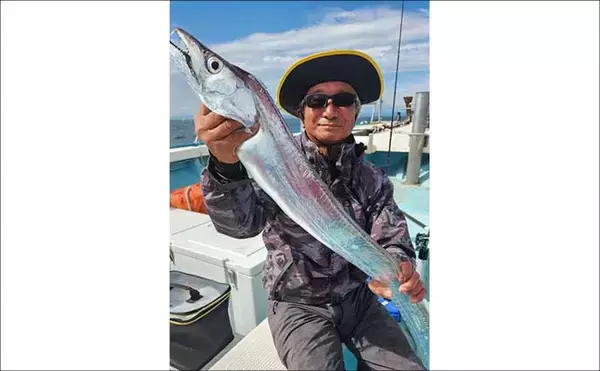 「【沖釣り釣果速報】大分沖のテンヤタチウオ釣りでドラゴン級や神龍サイズ続出！（大分・熊本）」の画像