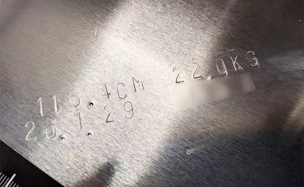 「釣った魚のサイズと子供の身長どちらも測れるメジャーボードを自作してみた」の画像