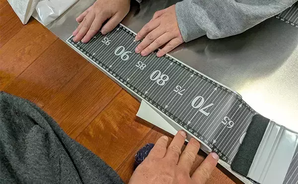 「釣った魚のサイズと子供の身長どちらも測れるメジャーボードを自作してみた」の画像