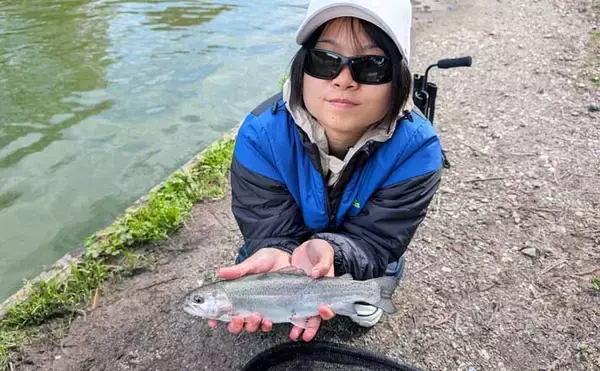 デイキャンプ＆エリアトラウト釣行で娘と休日を満喫【岐阜】釣ったニジマスの塩焼きに舌鼓