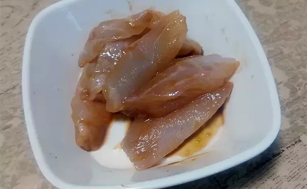 釣魚で作る「漁師めし」レシピ：オオモンハタのからしじょう油　ご飯と相性抜群