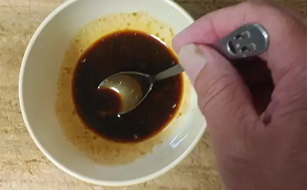 「釣魚で作る「漁師めし」レシピ：オオモンハタのからしじょう油　ご飯と相性抜群」の画像