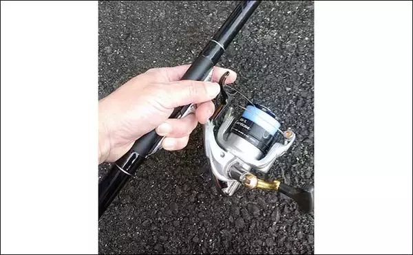 「フカセ釣りでヒラスズキを狙う方法　【タックル・エサ・釣り方を解説】」の画像