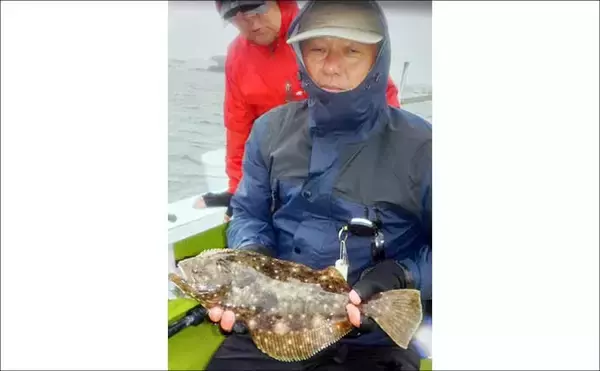 「東京湾の午前LTアジ釣り便でトップ45尾キャッチ！【神奈川】家族連れも連発で大盛況」の画像