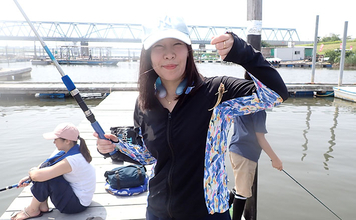東京湾奥でハゼ釣り教室開催　初心者ばかりでも合計110匹超えの大爆釣！