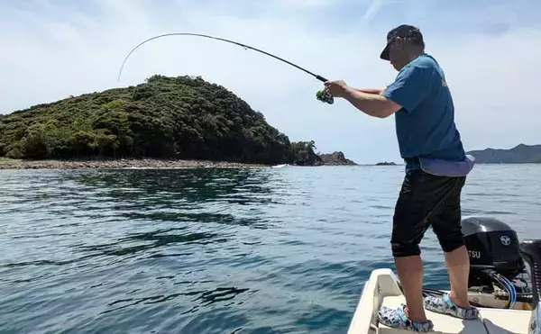 「「1kg超え大型アオリイカ連発！」キャスティングエギングでシャロー攻略のコツを実釣解説【三重】」の画像