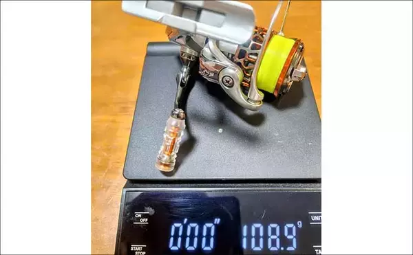 「【中華リール vs 国産リール】圧倒的な価格と驚きの軽さは一度使ってみる価値ありか？」の画像