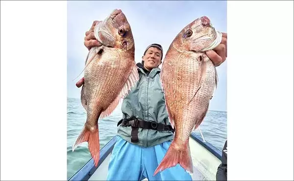 「伊勢湾タイラバゲームでマダイ5匹キャッチ【愛知】赤色の細カーリーのネクタイに好反応」の画像