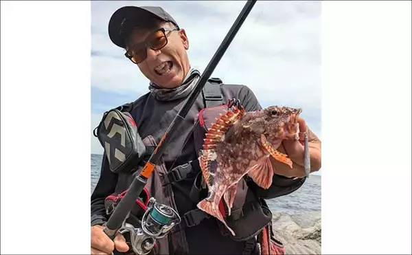 「沖磯ロックフィッシュ釣果レポート：今季初釣行で40cm級アカハタ手中【北浦の磯・宮崎】」の画像