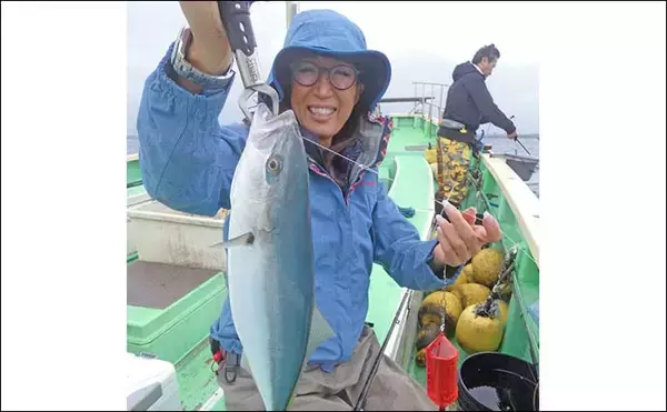 「相模湾のLT五目釣りでイナダ52cm＆カンパチ48cm浮上！【神奈川】根魚も登場で多彩な魚種を手中」の画像