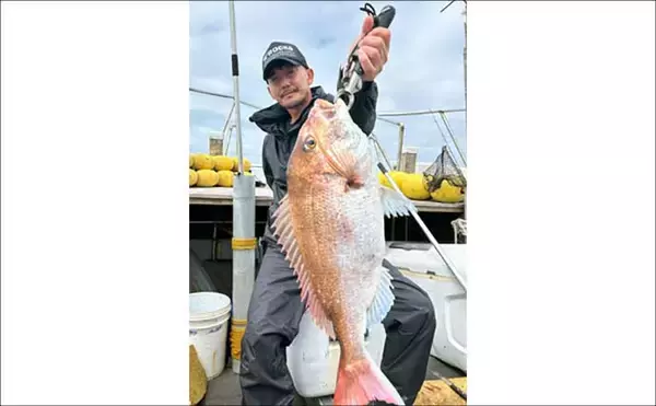 「「97cm11kgの超大型マダイ参上！」絶好調中のタイラバ釣果速報８選【福岡】」の画像
