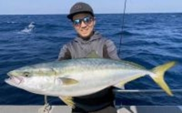 沖ノ島沖ジギング釣行でヤズにヒラマサと対面成功！【こてつ・福岡】今後は型に期待