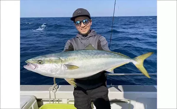 「沖ノ島沖ジギング釣行でヤズにヒラマサと対面成功！【こてつ・福岡】今後は型に期待」の画像