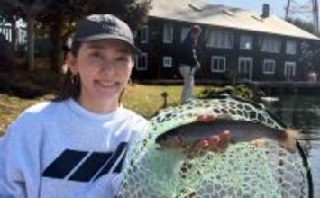 『開成水辺フォレストスプリングス』でエリアトラウト釣行を満喫【神奈川】