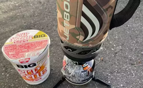 釣り時間をちょっと贅沢に　『ジェットボイル』で温かい釣り場飯を