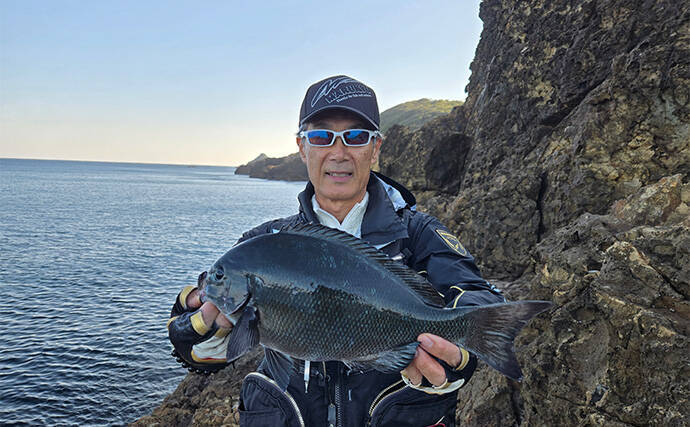 真冬の沖磯で40cm級尾長を好捕！【伊豆半島】 一筋縄でいかない寒メジナ釣りを満喫