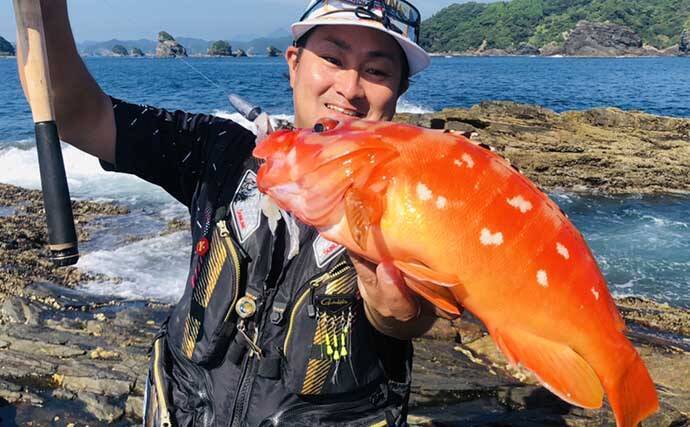 宮崎の沖磯でルアー＆フカセ釣り満喫　ゲストに高級魚「アカヤガラ」も