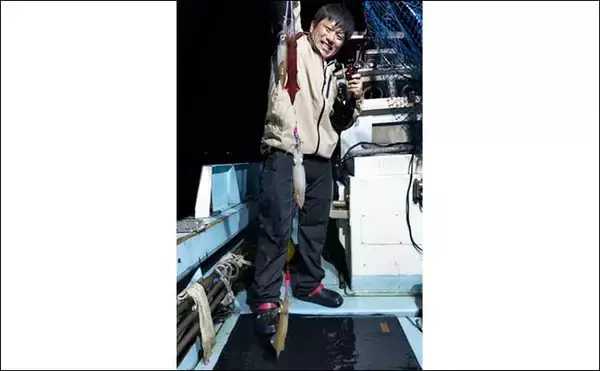 「【夜焚きイカ最新釣果】イカメタルでも100尾弱と釣果上向き！（福岡）」の画像