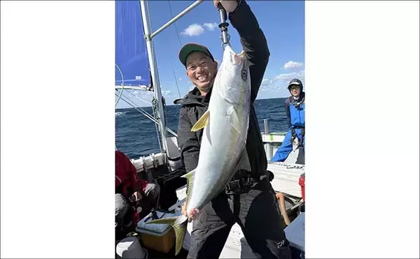 「【沖釣り釣果速報】玄界灘の落とし込み釣りでヒラマサ110cm浮上！船中で青物50尾超えも（福岡）」の画像