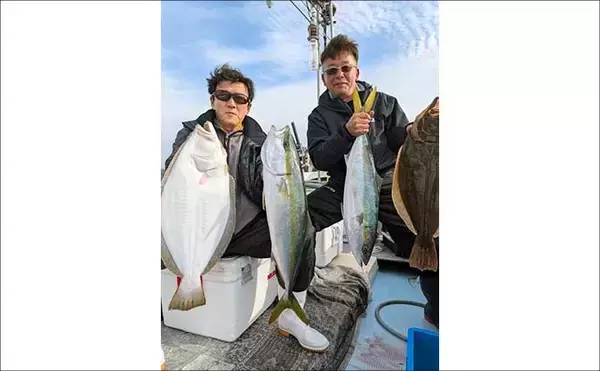 「【沖釣り釣果速報】玄界灘の落とし込み釣りでヒラマサ110cm浮上！船中で青物50尾超えも（福岡）」の画像