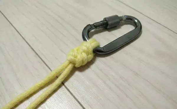 「冬こそ部屋で「ノット」を極めよう！　ダイソーの100円毛糸が練習道具として優秀なワケ」の画像