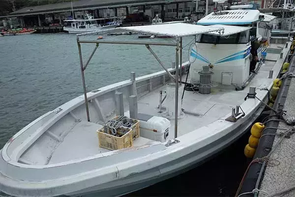 「関西エリアの【船釣り特選釣果】ジギングでサワラ混じりに良型ブリ族が好反応！」の画像