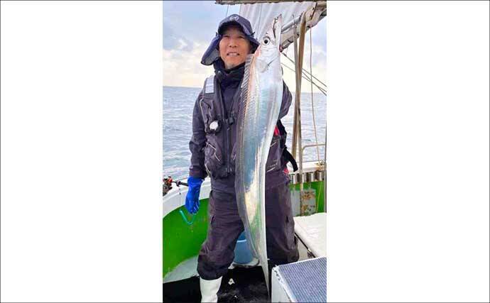 【沖釣り釣果速報】落とし込み釣りで8kg級大型ブリ浮上！5kg級ヒラメもヒット（大分・熊本）