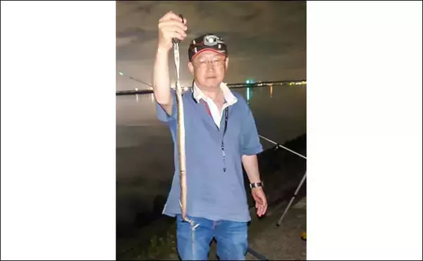 「夜のブッコミ釣りで本命ウナギ手中【愛知・木曽川】近距離ポイントでヒット」の画像