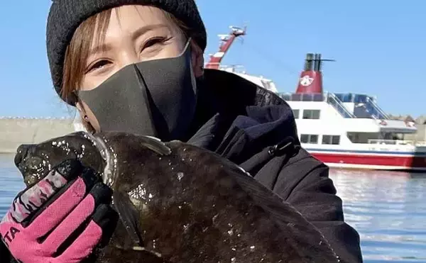 初冬の知床で船釣り堪能　カレイ・マダラ・ホッケで大型クーラー満タン