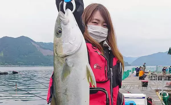 海上釣り堀でマダイ11匹にヒラマサ＆カンパチ　青物連続バラしに苦戦