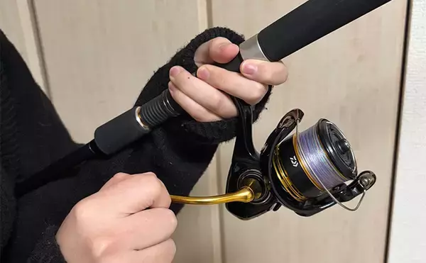 女性にLSJのタックルを持たせてみた　疲れにくいジャークのコツは脇にロッドを挟むこと