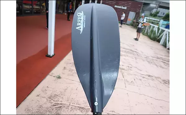 「「想定外の展開に！」初めてカヤックに乗ってみた　目の前にナブラ発生で釣り欲が爆発」の画像