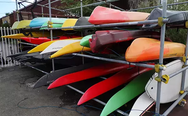 「「想定外の展開に！」初めてカヤックに乗ってみた　目の前にナブラ発生で釣り欲が爆発」の画像