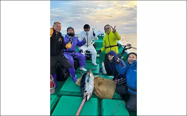 「完全フカセ釣りで64kgキハダマグロをキャッチ！【和歌山・昌丸】船中マグロ乱舞」の画像