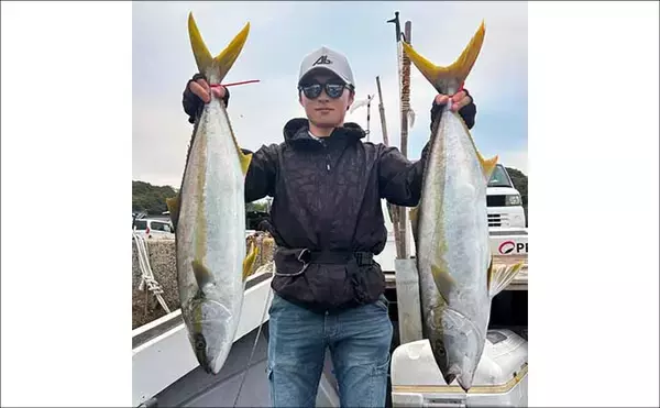 「【沖釣り釣果速報】落とし込み釣りで快挙！ヒラマサ106cm＆青物60尾超えの大爆発（福岡）」の画像