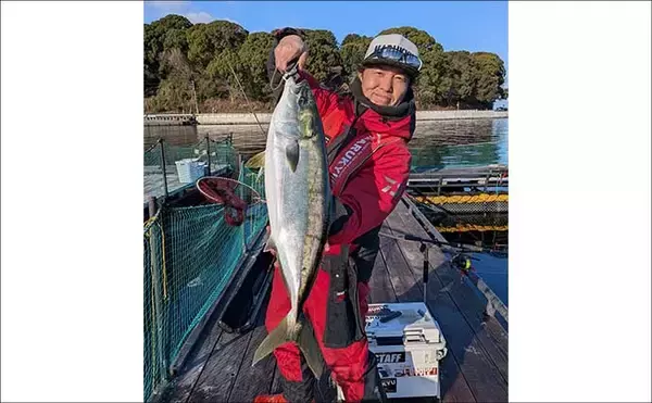 「海上釣り堀でワラサ連発＆マダイ追釣！【静岡・沼津】カツオの切り身が的中」の画像