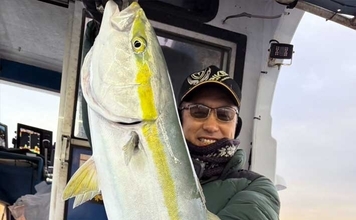 「初めての泳がせ釣りで大型青物ヒット！」80cm4.2kgブリをキャッチ【北九州】