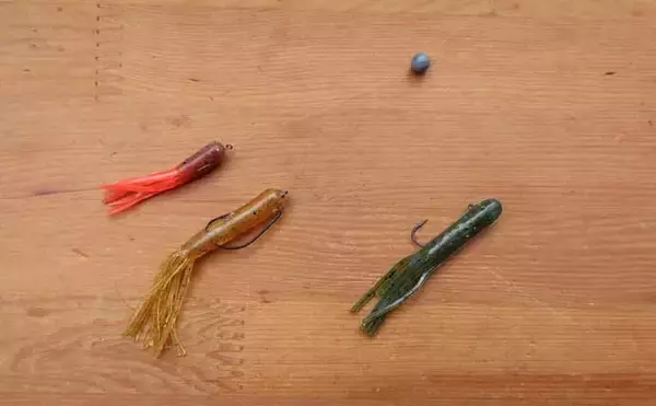 「冬のカサゴにはチューブワームが最強！【おすすめリグとアクションを解説】」の画像