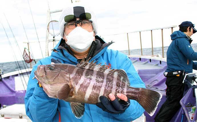 外房のテンヤマダイ釣りで好ゲストのマハタ手中【つる丸】 本命マダイは6尾