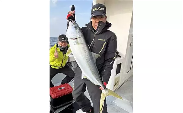 「【沖釣り釣果速報】ヒラマサがデッキにズラリ！玄界灘の落とし込み釣りで青物続々ヒット（福岡）」の画像