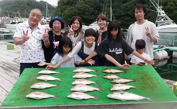 「釣具店スタッフ200人に聞いた【釣りで一番感動した瞬間】ランキング　約半数が回答した体験とは？」の画像