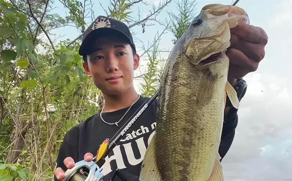 「釣具店スタッフ200人に聞いた【釣りで一番感動した瞬間】ランキング　約半数が回答した体験とは？」の画像