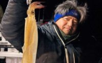 イカメタルでヤリイカで連発！ヒットは胴長30～40cm級の雄ばかり【長門沖・山口】
